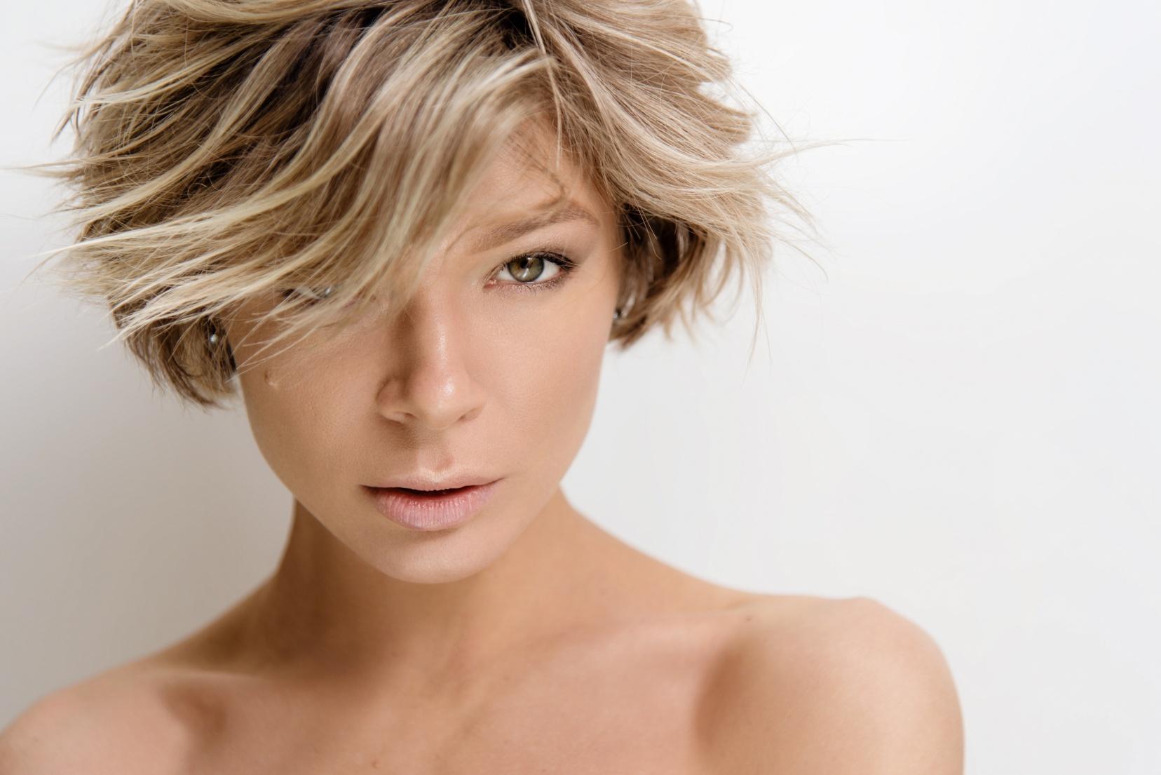 Mes demoiselles, Mesdames